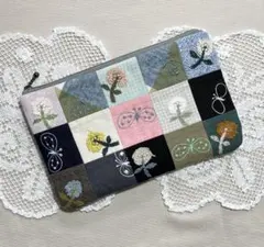 ミナペルホネン　ハンドメイド　skip×choucho ポーチ　通帳ケース