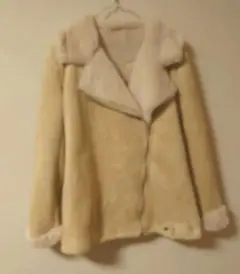 ベージュ ムートン風ライダースジャケット