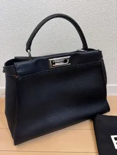 FENDI ピーカブー