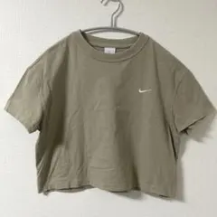 NIKE クロップドTシャツ 薄茶　ベージュ