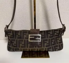 FENDI フェンディ マンマバケット　ショルダーバック　ズッカ柄