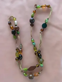 ビーズ ネックレス