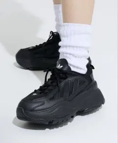 adidas オズガイア Ozgaia