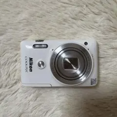 Nikon COOLPIX S6900 本体　カメラ　デジカメのサムネイル