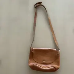 革ショルダーバッグ