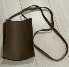 スリーコインズ ミニショルダーバッグ ブラウンのサムネイル