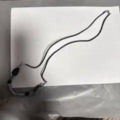 ユニークなビーズのネックレス