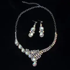 #28　コスチュームジュエリー　シルバー　ネックレス　ピアス　セット