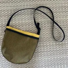 シップス購入★Shelt★黄色いサコッシュ★シンプル★超美品★お買い得のサムネイル