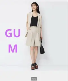 ライトグレー プリーツ ショートパンツ