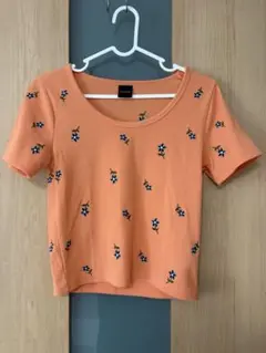 MOUSSY オレンジ 刺繍 クロップドTシャツ