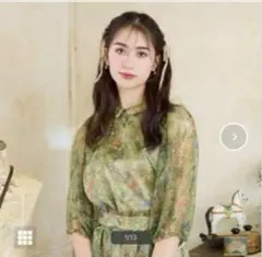 新品タグ付　【22fabric】ボタニカルフラワー　ブラウス　38 グリーン