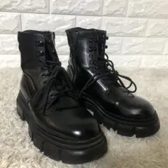 ZARA レースアップブーツ　トラックソール