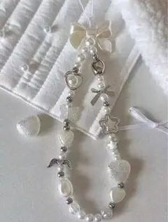 韓国　ビーズキーホルダー　コレクトブック　チャーム　スマホストラップ　y2k