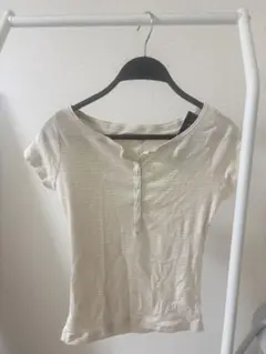 Brandy Melville ボーダー ヘンリーネック Tシャツのサムネイル