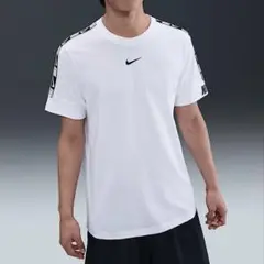 ナイキ リピート スポーツウェア Tシャツ Nike