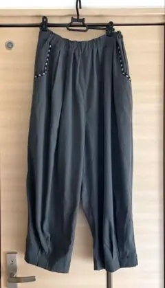 チチカカ ムーチョsizeピーチスキンエッグタックパンツ グレー
