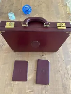 【値下げ】Cartier le must ブリーフケース ボルドー セットのサムネイル
