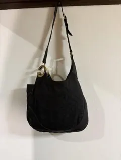 GUCCI GGキャンバス Gチャーム ショルダーバッグ 黒