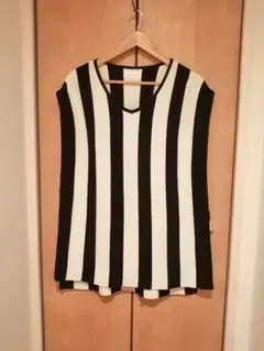 ストライプニットベスト ブラック・ホワイト