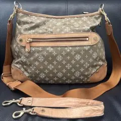 Item thumbnail for item b2238cb8-50f6-4726-bfa6-63d9f2a9d422