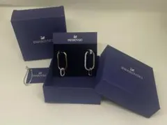 SWAROVSKIアシンメトリーピアス 箱付き5558341
