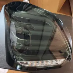 ZC33S スイスポ 社外 LEDテールランプ スモークレンズ 新品未使用