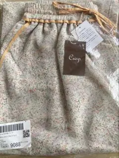 crispボタニカルシフォンパンツ イージーパンツ　FREEサイズ クリーム色