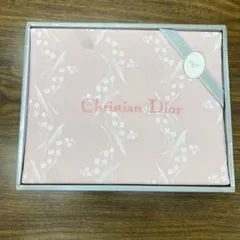 ゆずっこ様専用です。Christian Dior シーツ 140×240cmのサムネイル