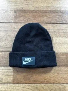 Nike 黒 ニット帽 ロゴ付き