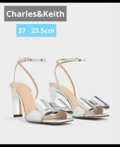Charles&Keith ルー レザーボウブレードヒールサンダル 37 美品のサムネイル