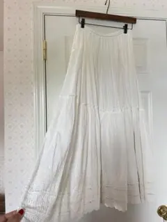 チャイハネ　ティアード刺繍コットンロングスカートのサムネイル