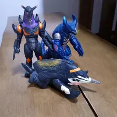 ウルトラ怪獣 ソフビ グビラサイバーゴモラギガデロス 3体セットのサムネイル