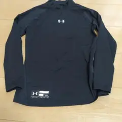 UNDER ARMOUR ブラック 長袖アンダーシャツ YXL