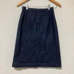 【UNIQLO 】ダークデニム ひざ丈スカート　Sサイズ