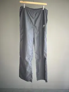 NIKE ナイロンパンツ ジッパー付き