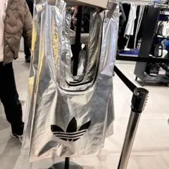 【韓国限定】adidas アディダス　エコバッグ　シルバー　新品未使用のサムネイル