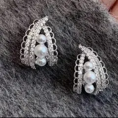 アンティーク　ピアス　レース風　シルバー　パール　レトロ調　大人可愛い　個性的