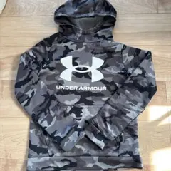 UNDER ARMOUR 迷彩柄 パーカー ◡̈ 150サイズ