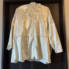 ZARAエクリュ色　フード付き ジャンパー