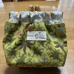 花柄の布製バネ口ポーチ