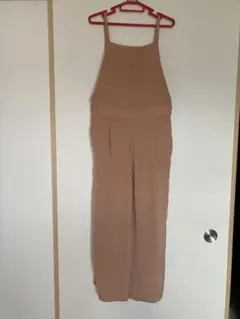 サロペットパンツ　オールインワンのサムネイル