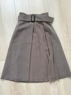 ジル　Mサイズプリーツスカートひざ丈
