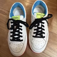 CHANEL カラフルロゴスニーカーのサムネイル