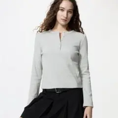UNIQLO リブへンリーネックT L