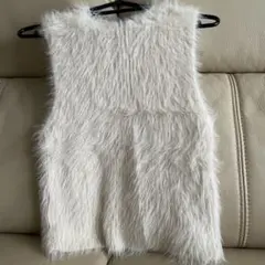 ホワイトファーベスト ノースリーブ