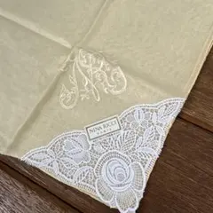 新品)NINA RICCI [ニナリッチ ]刺繍　レース　ハンカチのサムネイル