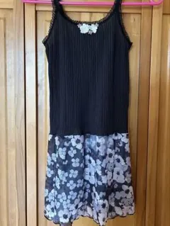ワコールレース付き黒キャミソール 花柄　M