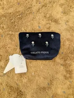 gelato pique ティッシュポーチ ベロア ネイビー 花柄刺繍のサムネイル