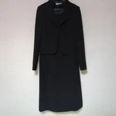 ブラックワンピーススーツ（ジャケット付き）